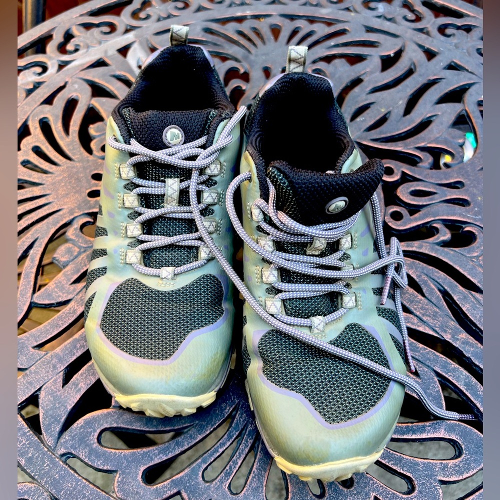 Merrell Womens Hiking Shoes Purple & Gray Trail Low Top Leather 7M!